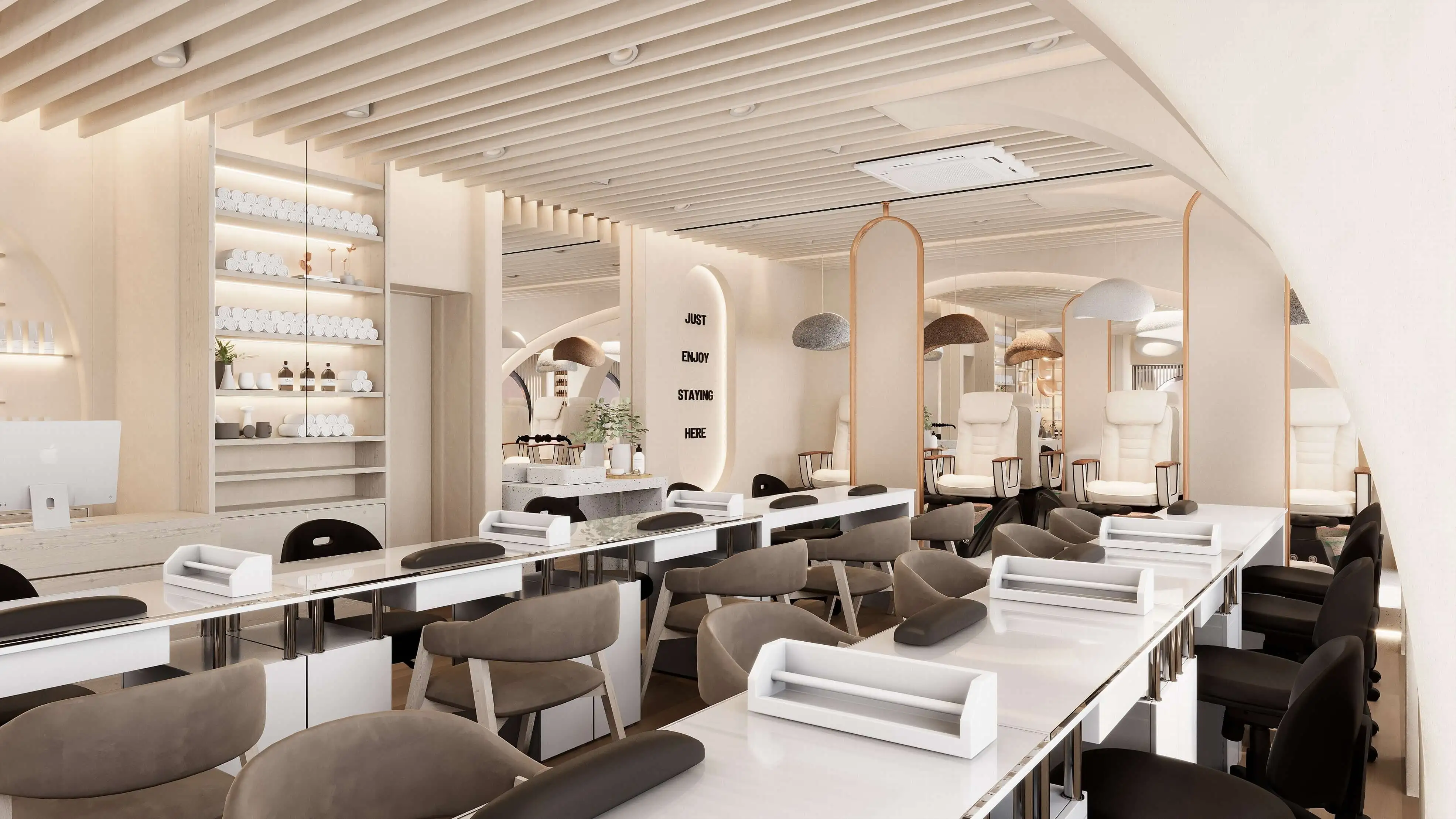 BM Interiordesign - Elegante Arbeitsstationen im Nailstudio mit ergonomischen Stühlen und großen Spiegeln.